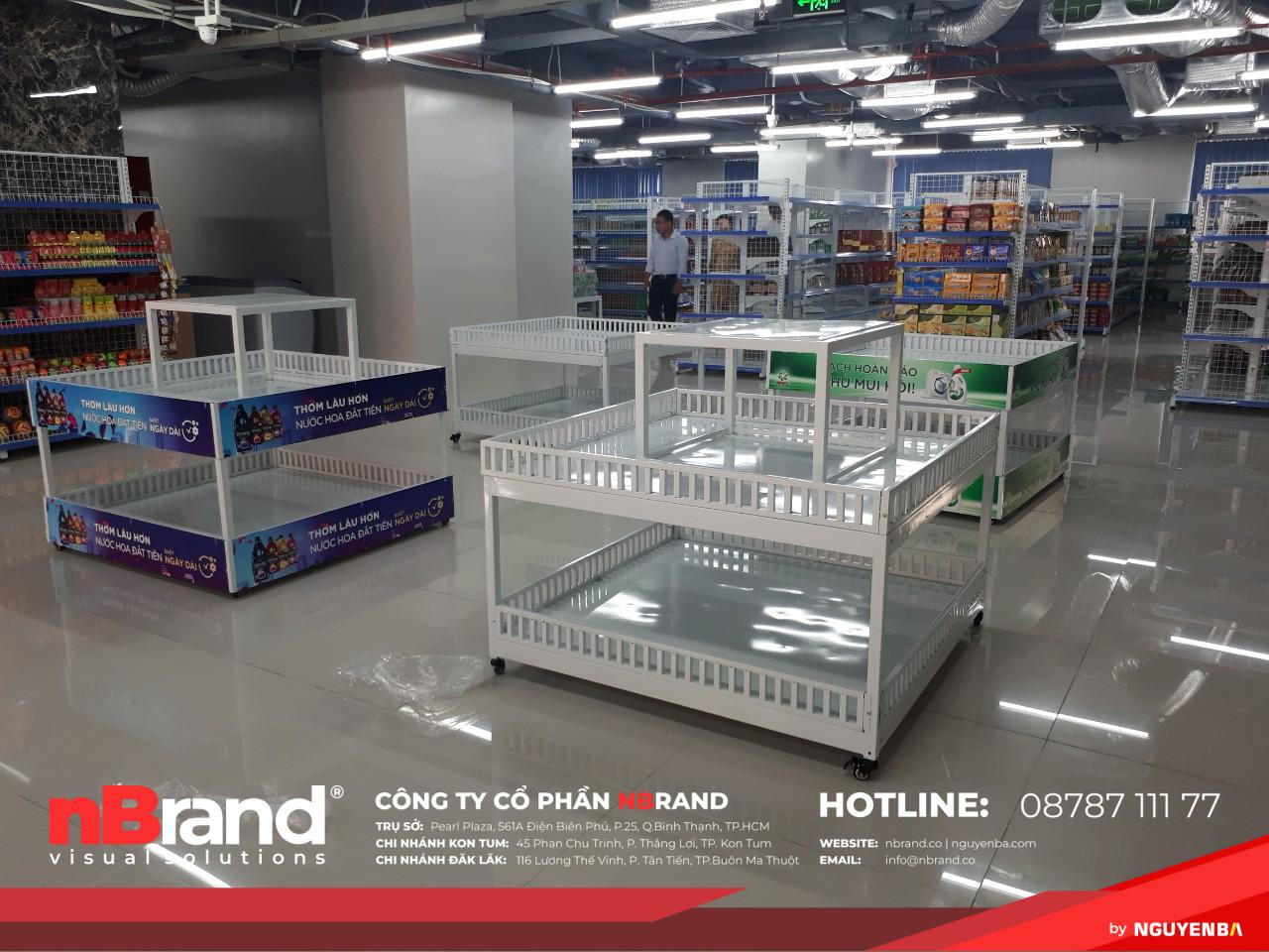 Trang trí ụ trưng bày siêu thị 9 Trang trí ụ trưng bày siêu thị ke khuyen mai